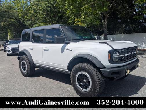 Oxford White 2024 Ford Bronco Badlands