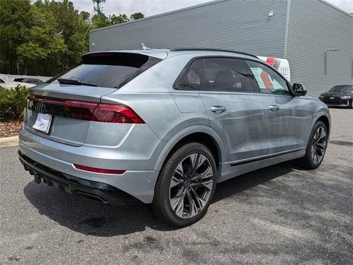 2024 Audi Q8 55 Premium