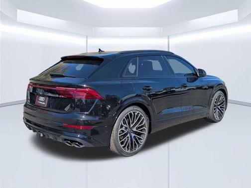 Mythos Black Metallic 2026 Audi SQ8 4.0T Prestige