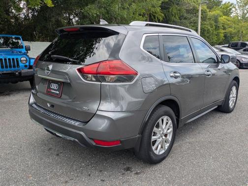 Gun Metallic 2018 Nissan Rogue SV