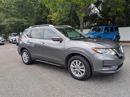 Gun Metallic 2018 Nissan Rogue SV