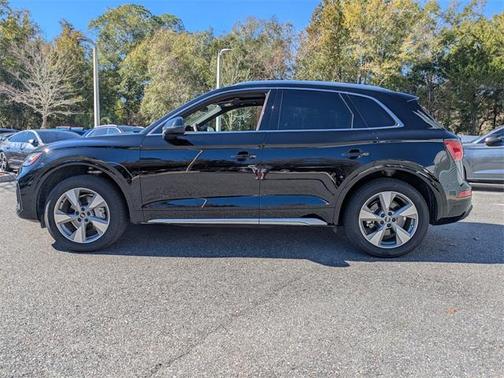 2024 Audi Q5 40 Premium