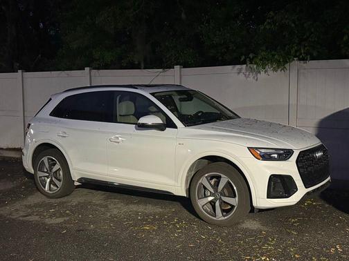 2022 Audi Q5 45 S line Premium Plus