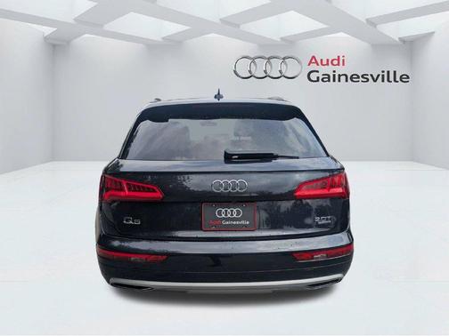 Moonlight Blue Metallic 2018 Audi Q5 2.0T Tech Premium