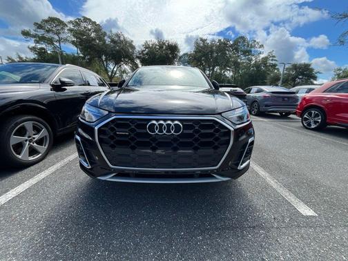 Mythos Black Metallic 2024 Audi Q5 45 S line quattro Premium