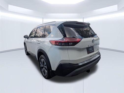 White 2021 Nissan Rogue SV