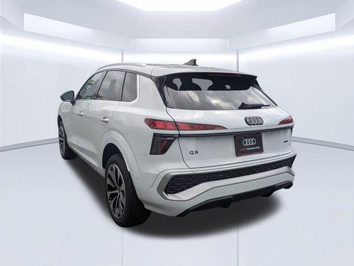 Glacier White Metallic 2026 Audi Q3 S line