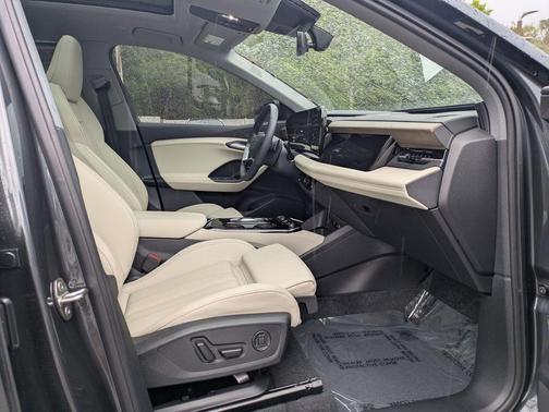 2025 Audi Q6 e-tron Premium