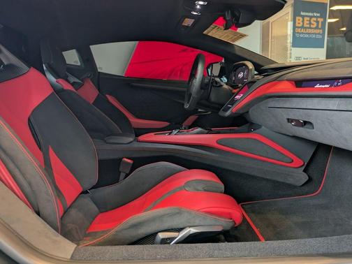 2024 Lamborghini Revuelto Base