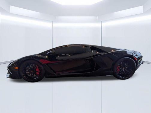 2024 Lamborghini Revuelto Base
