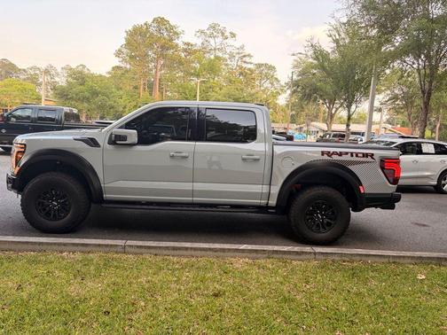 Oxford White 2024 Ford F-150 Raptor