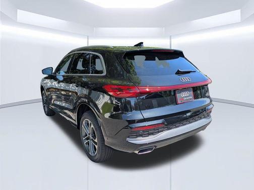 Black 2026 Audi Q5