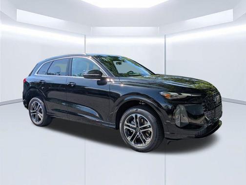 Black 2026 Audi Q5