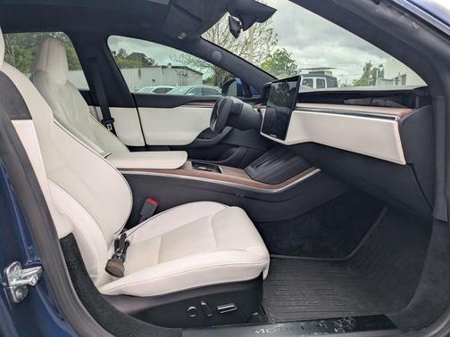 2021 Tesla Model S Plaid