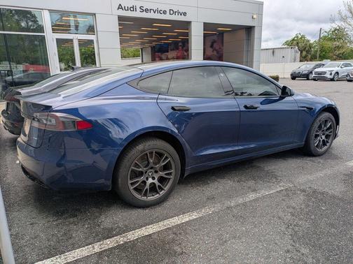 2021 Tesla Model S Plaid