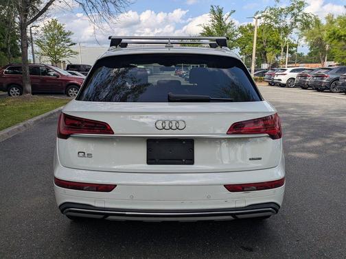Ibis White 2021 Audi Q5 40 Premium Plus