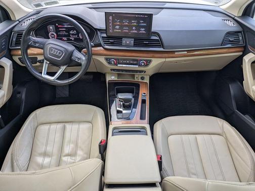 Ibis White 2021 Audi Q5 40 Premium Plus