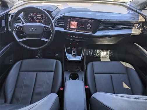 2024 Audi Q4 e-tron 55 quattro Premium