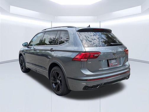 Platinum Gray Metallic 2023 Volkswagen Tiguan 2.0T SE R-Line Black