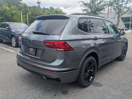 Platinum Gray Metallic 2023 Volkswagen Tiguan 2.0T SE R-Line Black