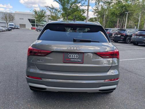 2022 Audi Q3 40 Premium
