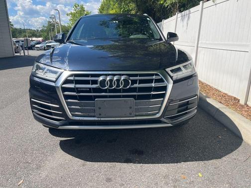 Moonlight Blue Metallic 2018 Audi Q5 2.0T Premium Plus