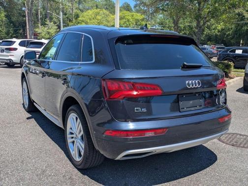 Moonlight Blue Metallic 2018 Audi Q5 2.0T Premium Plus