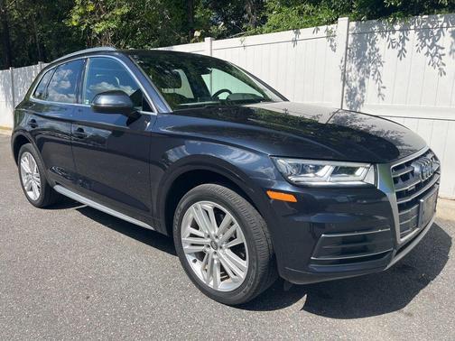 Moonlight Blue Metallic 2018 Audi Q5 2.0T Premium Plus