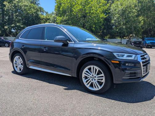 Moonlight Blue Metallic 2018 Audi Q5 2.0T Premium Plus