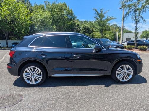 Moonlight Blue Metallic 2018 Audi Q5 2.0T Premium Plus