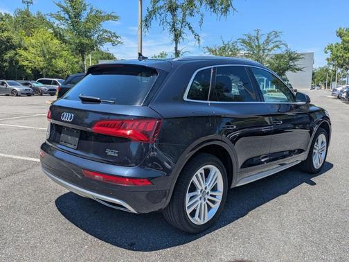 Moonlight Blue Metallic 2018 Audi Q5 2.0T Premium Plus