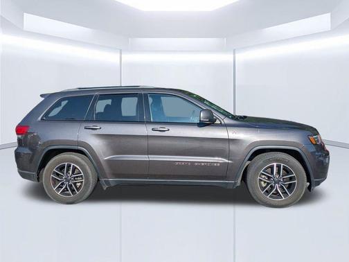 Granite Crystal Clearcoat Metallic 2020 Jeep Grand Cherokee Trailhawk
