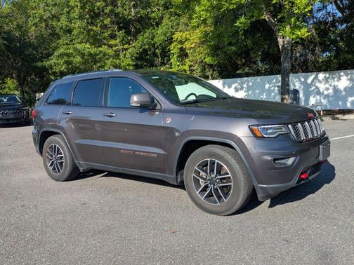 Granite Crystal Clearcoat Metallic 2020 Jeep Grand Cherokee Trailhawk