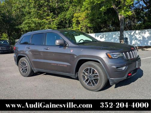 Granite Crystal Clearcoat Metallic 2020 Jeep Grand Cherokee Trailhawk