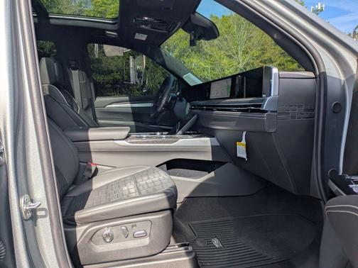 2025 Cadillac Escalade ESV V-Series