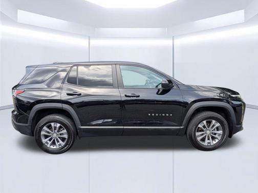 Mosaic Black Metallic 2025 Chevrolet Equinox LT