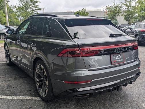 Daytona Gray Pearl 2026 Audi Q8 55 Premium