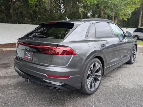 Daytona Gray Pearl 2026 Audi Q8 55 Premium
