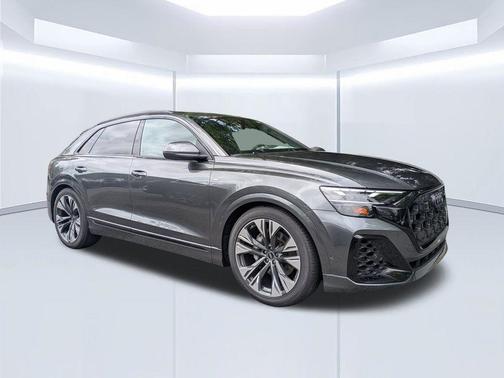 Daytona Gray Pearl 2026 Audi Q8 55 Premium