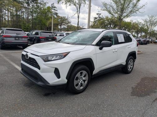 2021 Toyota RAV4 LE