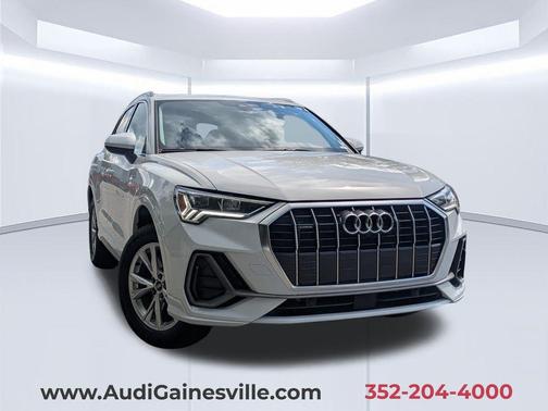 Glacier White Metallic 2023 Audi Q3 45 S line Premium