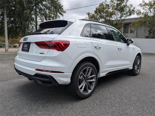 2025 Audi Q3 45 S line Premium