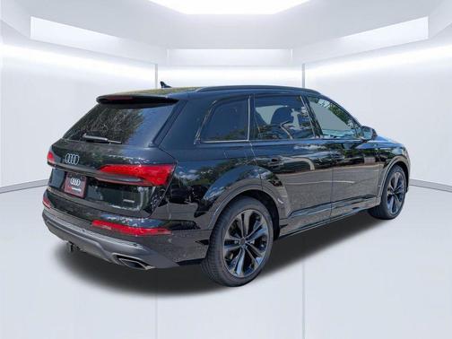 Mythos Black Metallic 2026 Audi Q7 55 Premium Plus