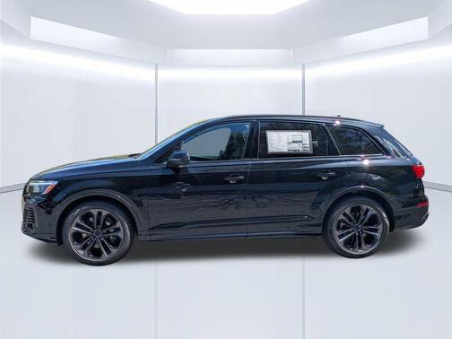 Mythos Black Metallic 2026 Audi Q7 55 Premium Plus