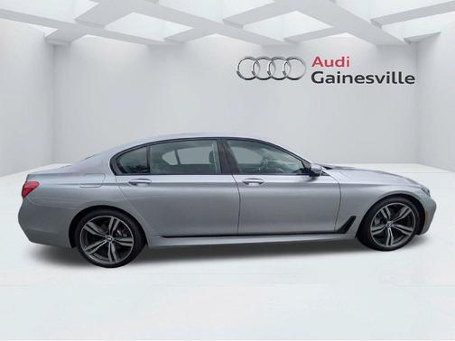 Glacier Silver Metallic 2019 BMW 750 i