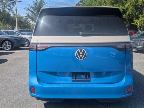 Cabana Blue Metallic - Candy White 2025 Volkswagen ID. Buzz Pro S