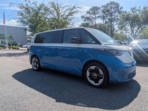 Cabana Blue Metallic - Candy White 2025 Volkswagen ID. Buzz Pro S