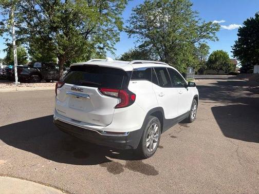 Summit White 2024 GMC Terrain SLT