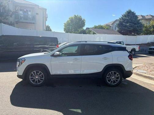 Summit White 2024 GMC Terrain SLT