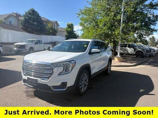 Summit White 2024 GMC Terrain SLT